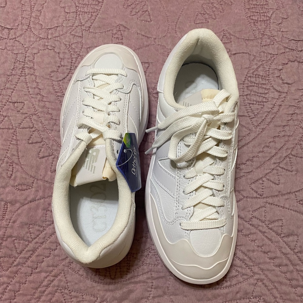 New Balance Women's Cream/White Low-Top Sneakers